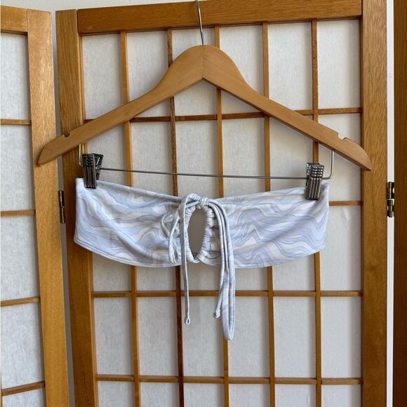 Abercrombie & Fitch Bikini Set | Halter Top - Small | Cheeky Bottom- Medium - Picture 4 of 8